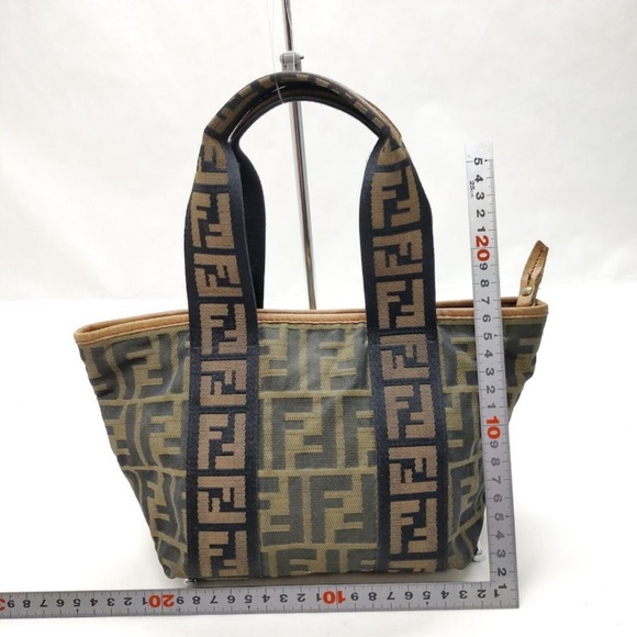 Fendi bag,Super cute and rare. - Picture 2 of 4